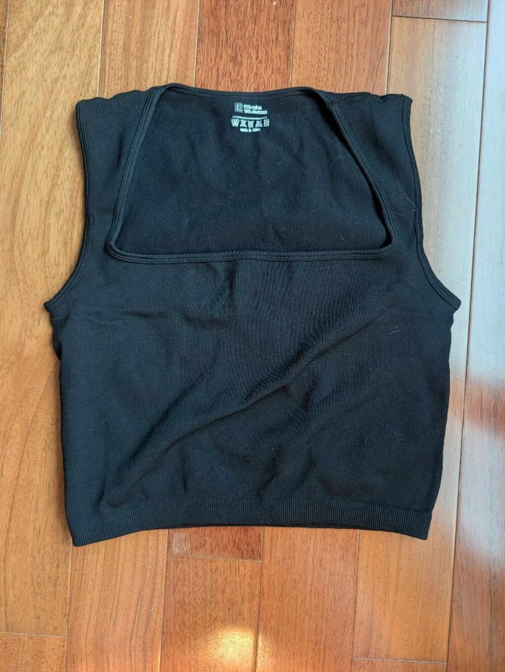Black Ribbed Stretch Crop Tank - Picture 2 of 4
